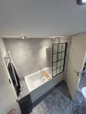 Photo 7- click for photo gallery